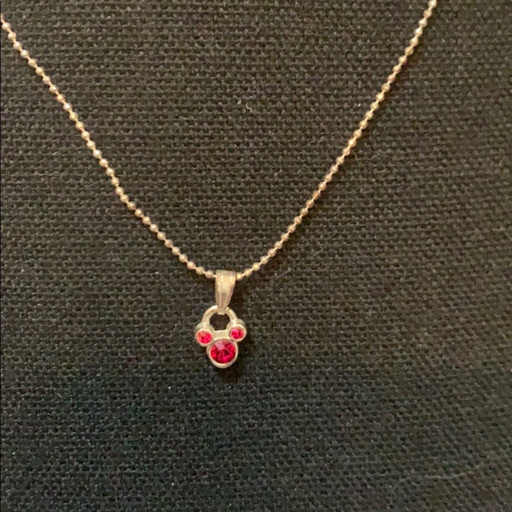 Small mouse ear necklace in red stones - Picture 4 of 6